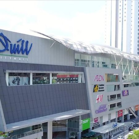 Apartamento #211 M101 Dang Wangi Klcc View Pool By Livin Kuala Lumpur Exterior foto
