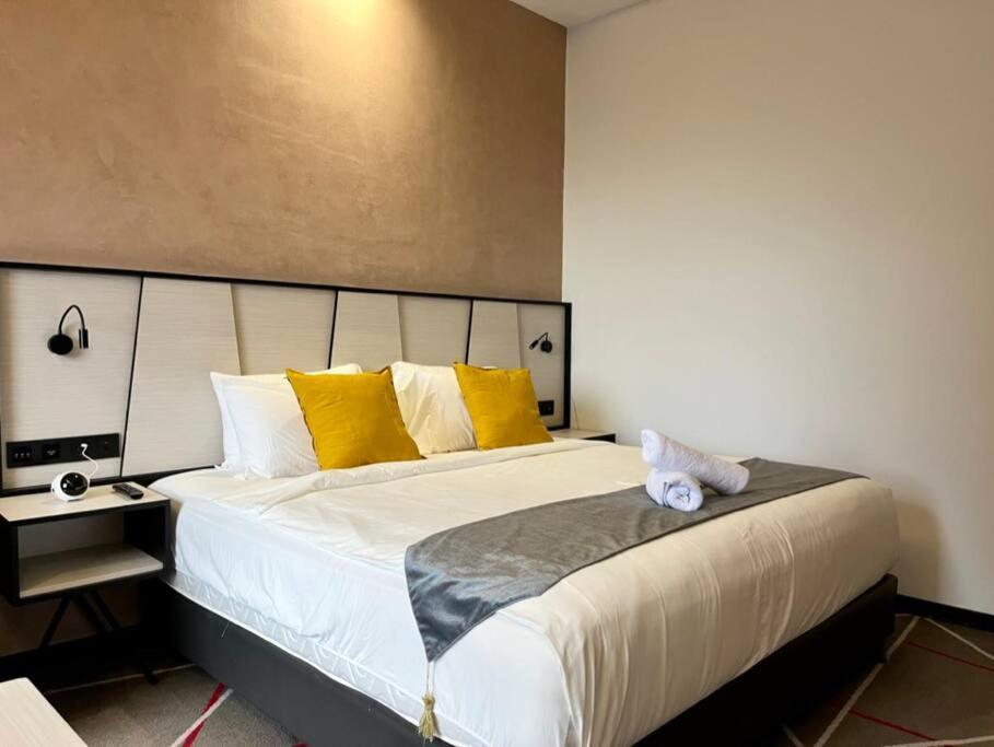 Apartamento #211 M101 Dang Wangi Klcc View Pool By Livin Kuala Lumpur Exterior foto